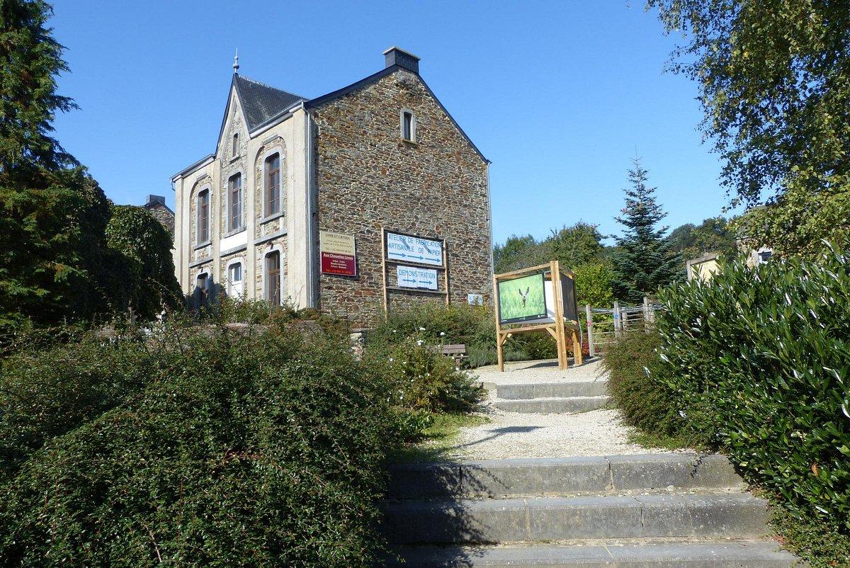 redu village du livre | Taxi-Marche-Libramont, Votre service taxi 24H/7J